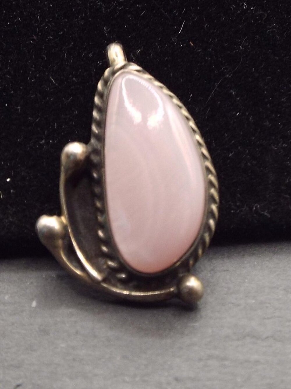 NAVAJO NATIVE AMERICAN PALE PINK LAVENDER MOONSTONE STERLING ENCASED PENDANT 56